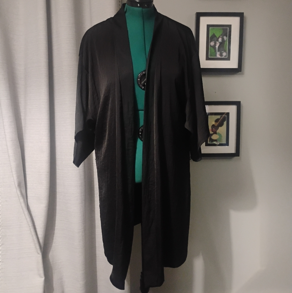 Midnight Bakery Embroidered Flowers & Sequins Black Kimono Robe Sz L NWT - Picture 14 of 14